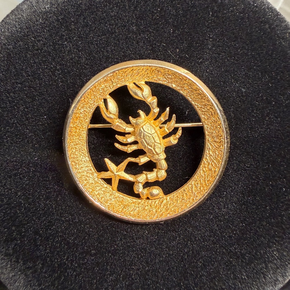 Vintage Crown Trifari Scorpio Zodiac Brooch ScorpionGold Tone Astrology Pin 1960